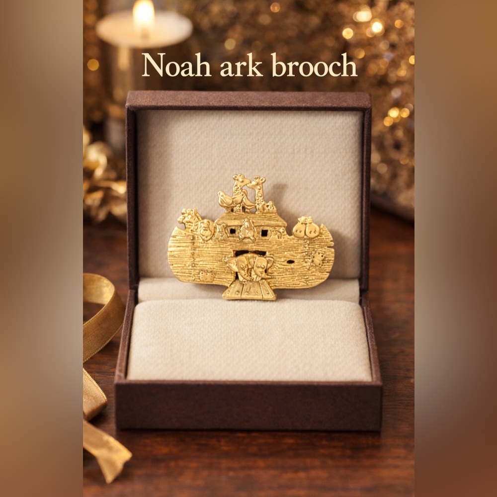 Noah Ark Brooch